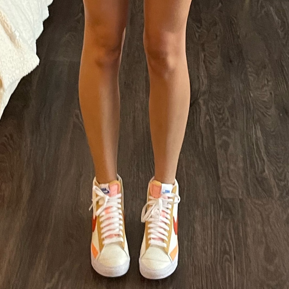 Nike Blazer mid 77 White and Orange - Picture 7 of 7